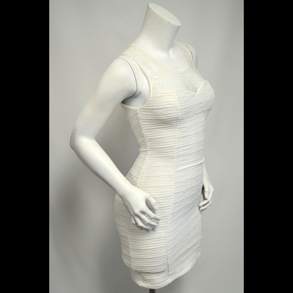 GUESS Ivory BodyCon Sexy New Years Eve Dress - Picture 3 of 8